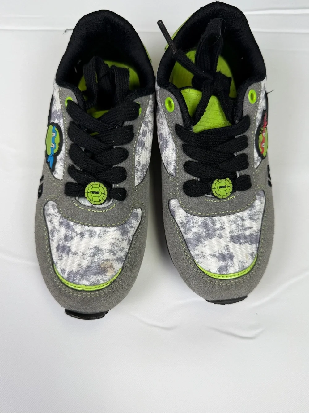 Kids Gray & Neon Green Turtle Accent Sneakers -13
